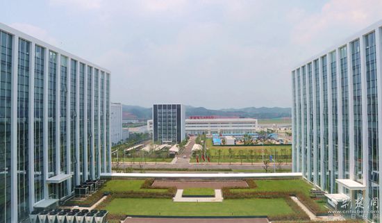 鄂州花湖機場貨運站。記者 胡小軍 攝.jpeg